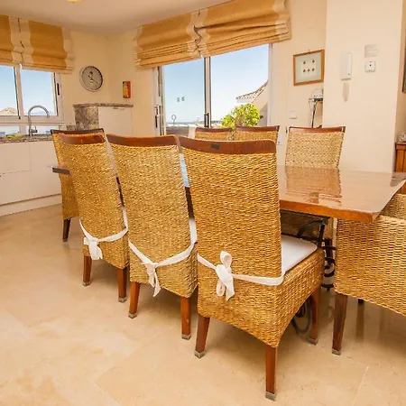 Marina Duquesa 2bc3 * Manilva